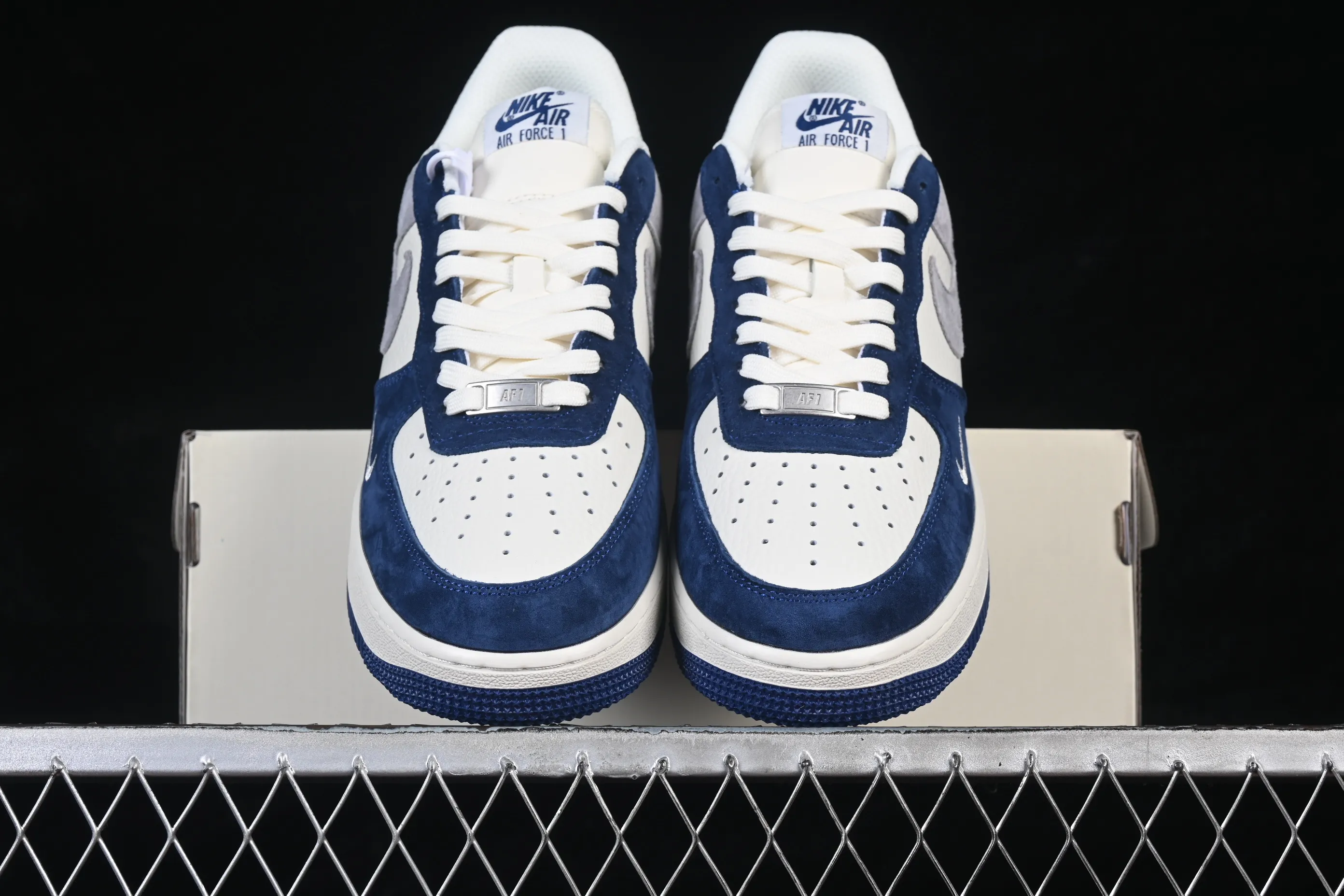 All categories Nk Air Force 1 Air Force series Nk Air Force 1 Low Air Force low-top Nike Air Force 1'07 Low white, gray and blue stitching Air Force 1 low-top casual sneakers HM3703-161
